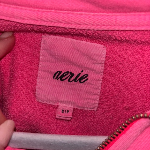 AERIE pink crewneck Size Small but fits like a Medium - Picture 2 of 3